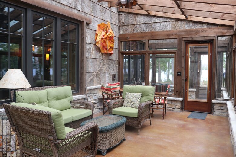 Magical Anam Cara Cabin on Lake Medora - Copper Harbor, Michigan