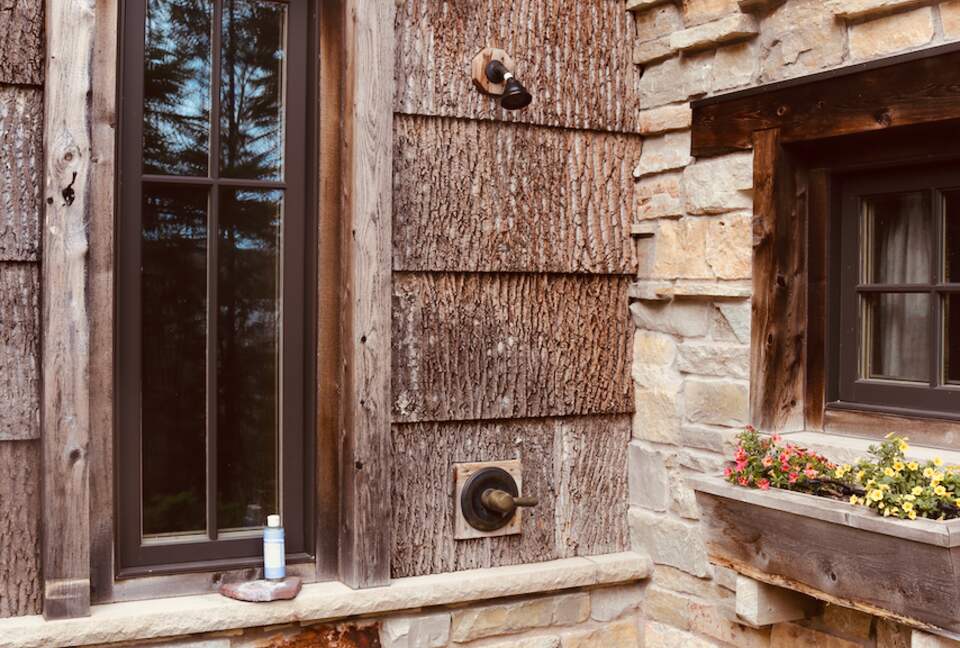 Magical Anam Cara Cabin on Lake Medora - Copper Harbor, Michigan