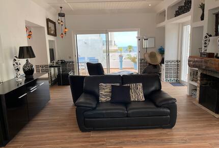 1930s Oceanview Villa Steps from Praia da Rocha - Praia da Rocha, Portugal