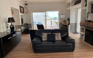 1930s Oceanview Villa Steps from Praia da Rocha - Praia da Rocha, Portugal