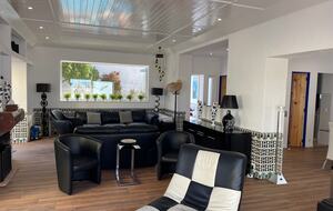 1930s Oceanview Villa Steps from Praia da Rocha - Praia da Rocha, Portugal