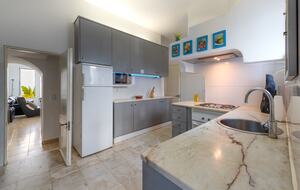 1930s Oceanview Villa Steps from Praia da Rocha - Praia da Rocha, Portugal