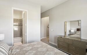 Private Modern Retreat 15 minutes to Las vegas strip in Henderson - Henderson, Nevada