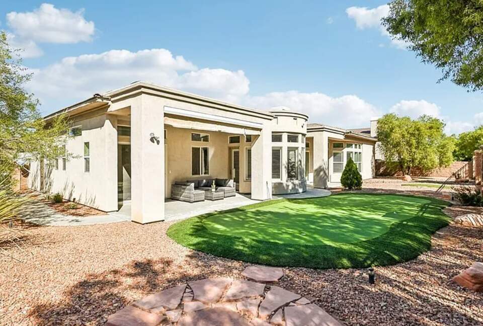 Private Modern Retreat 15 minutes to Las vegas strip in Henderson - Henderson, Nevada