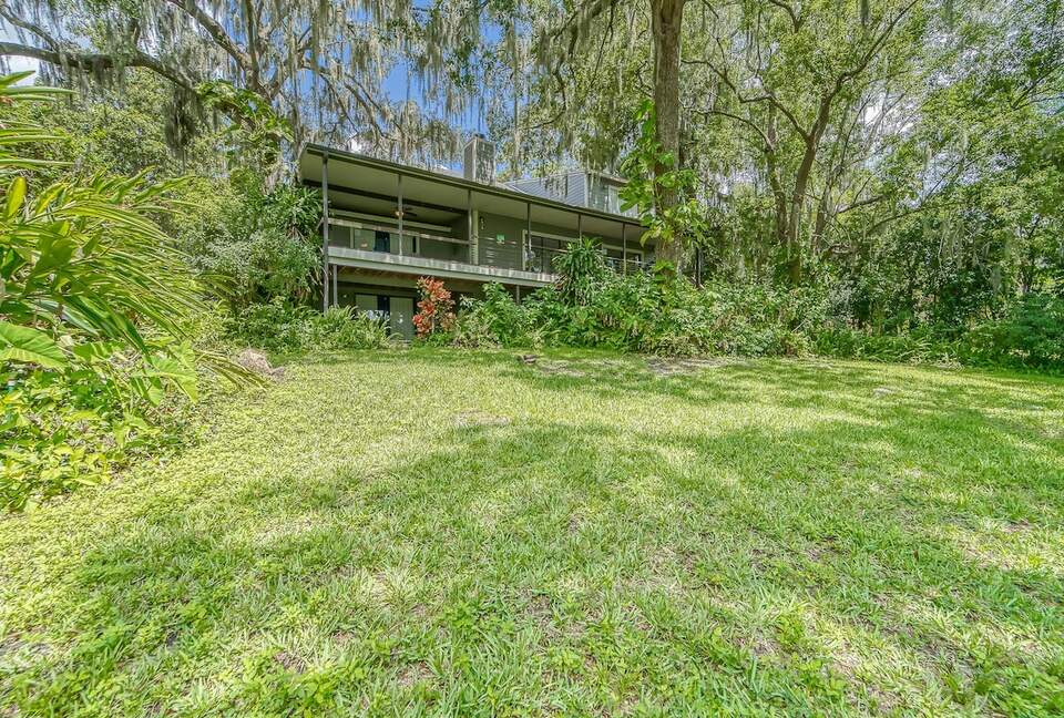 Relaxed Riverside Home with Private Dock and Balcony - Tampa, Florida