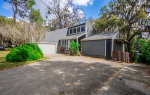 Relaxed Riverside Home with Private Dock and Balcony - Tampa, Florida