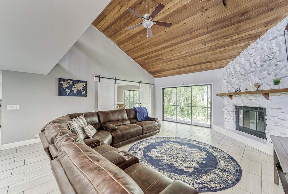 Relaxed Riverside Home with Private Dock and Balcony - Tampa, Florida