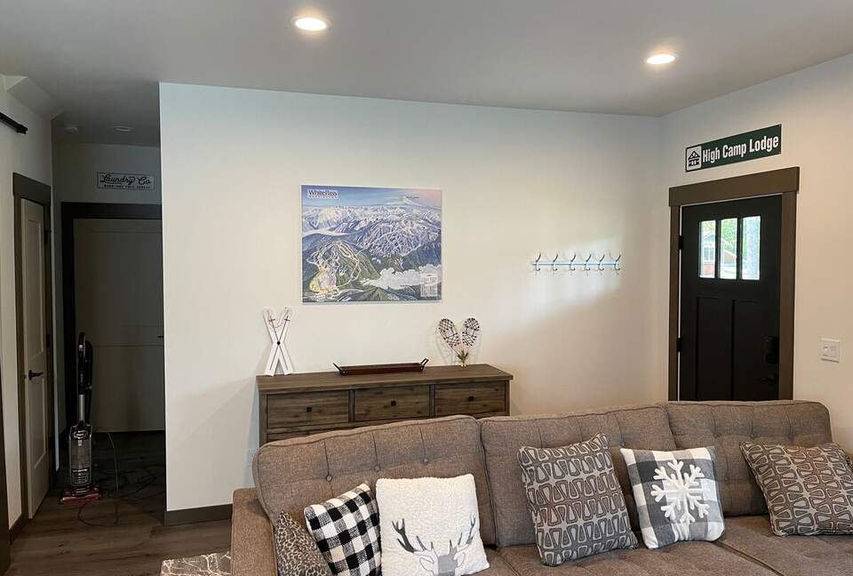 A Modern Alpine Chalet in the Heart of Packwood - Packwood, Washington