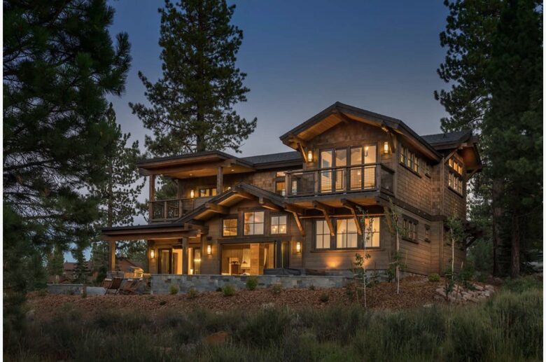 A Refined Tahoe Escape on the Fairway - Truckee, California