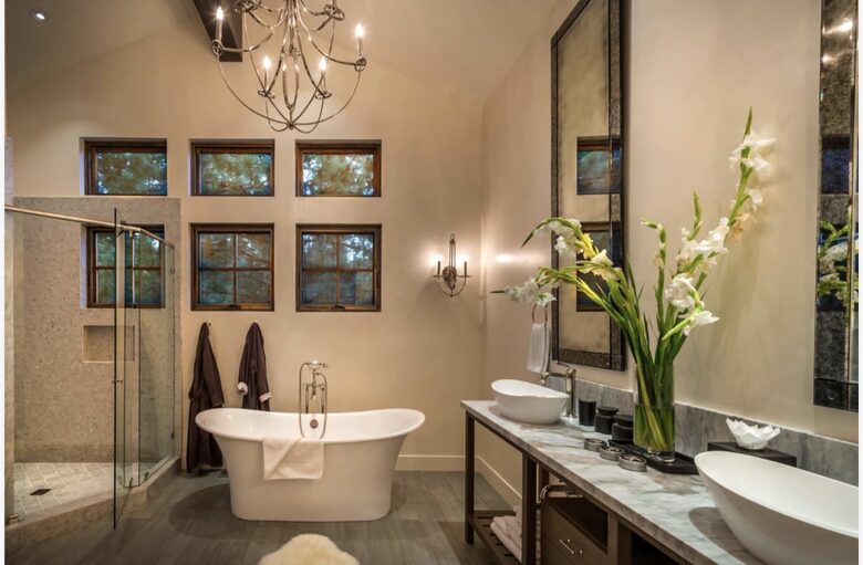 A Refined Tahoe Escape on the Fairway - Truckee, California