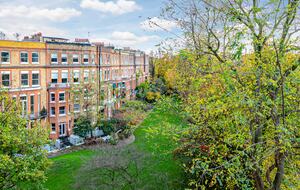 Elegant South Kensington Escape Above the Gardens - London, United Kingdom