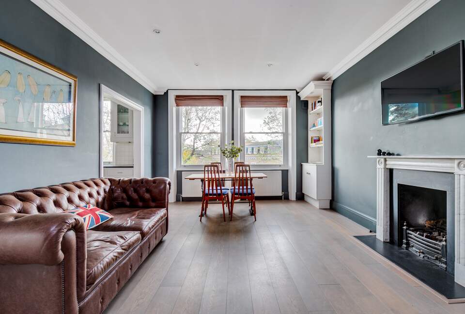 Elegant South Kensington Escape Above the Gardens - London, United Kingdom