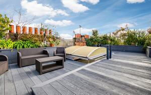 Elegant South Kensington Escape Above the Gardens - London, United Kingdom