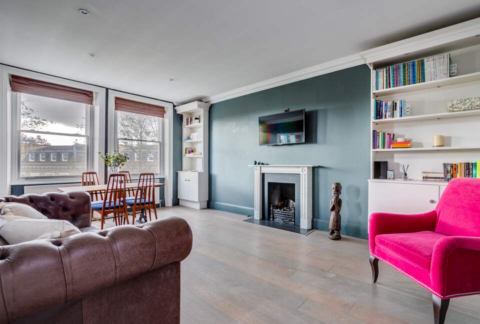 Elegant South Kensington Escape Above the Gardens - London, United Kingdom