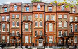 Elegant South Kensington Escape Above the Gardens - London, United Kingdom