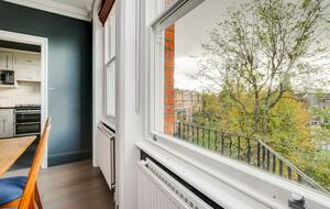 Elegant South Kensington Escape Above the Gardens - London, United Kingdom