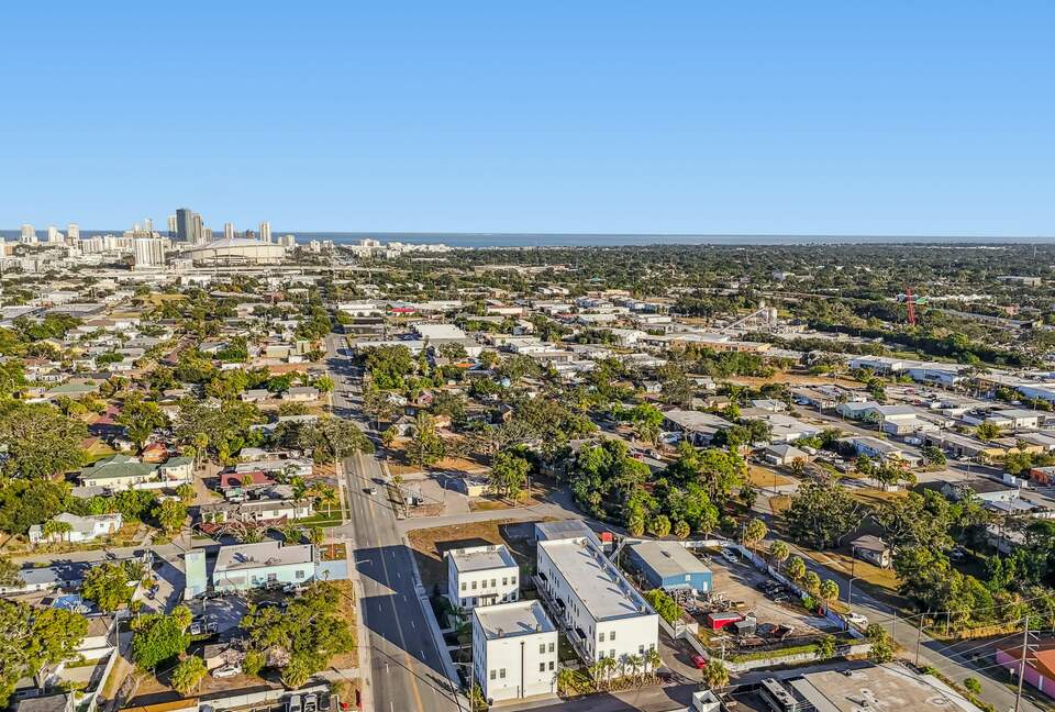 Warehouse Arts District Industrial Chic Townhome - St. Petersburg, Florida