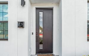 Warehouse Arts District Industrial Chic Townhome - St. Petersburg, Florida