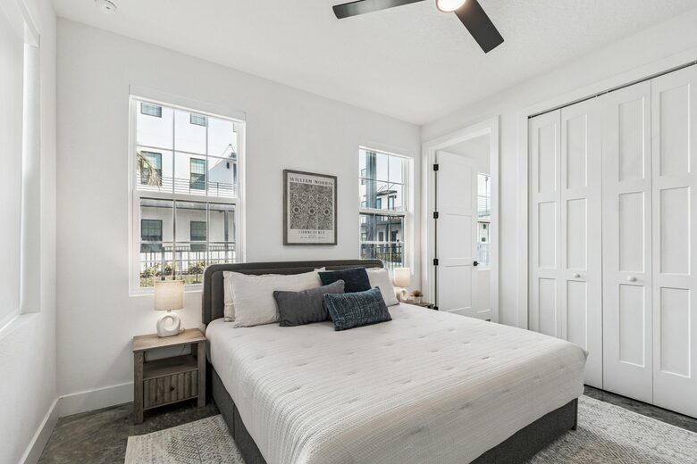 Warehouse Arts District Industrial Chic Townhome - St. Petersburg, Florida