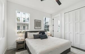 Warehouse Arts District Industrial Chic Townhome - St. Petersburg, Florida