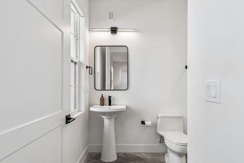 Warehouse Arts District Industrial Chic Townhome - St. Petersburg, Florida