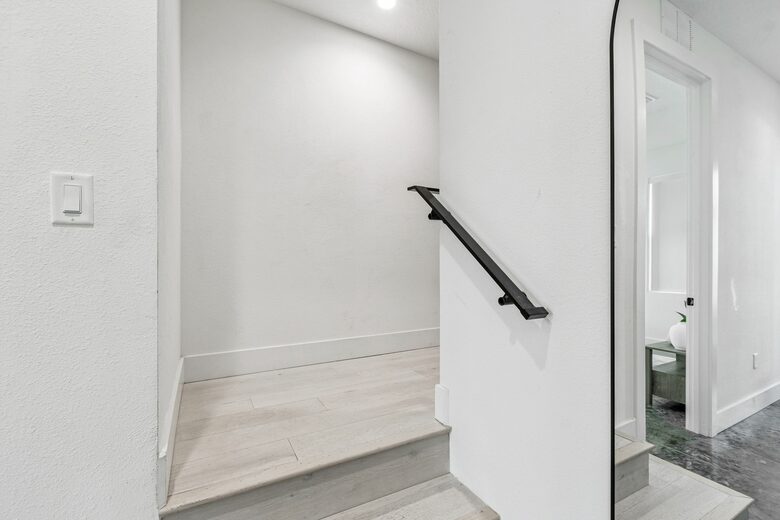 Warehouse Arts District Industrial Chic Townhome - St. Petersburg, Florida