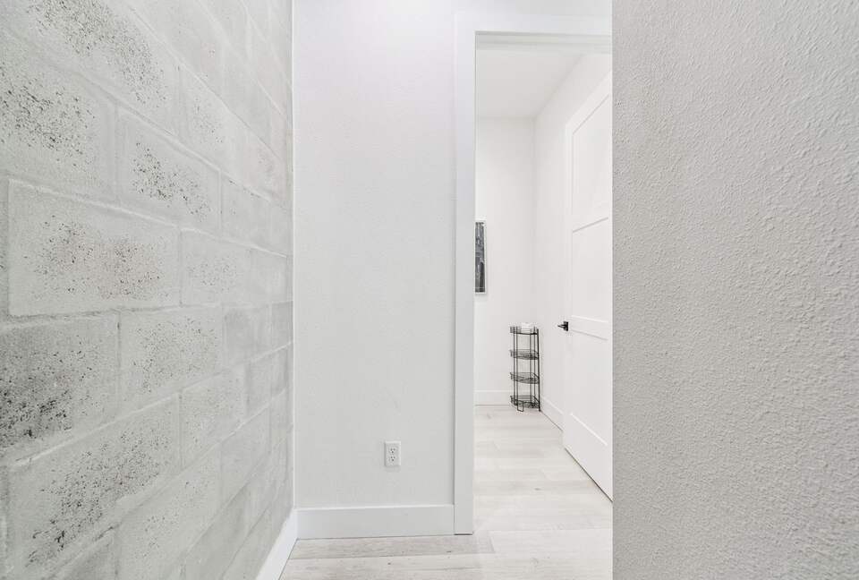 Warehouse Arts District Industrial Chic Townhome - St. Petersburg, Florida