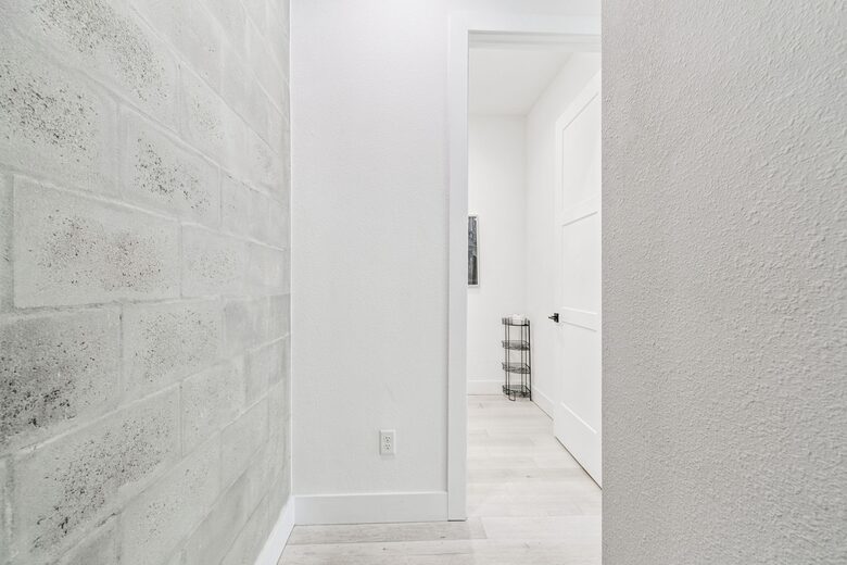 Warehouse Arts District Industrial Chic Townhome - St. Petersburg, Florida