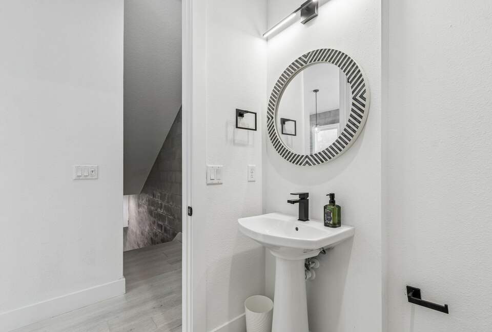 Warehouse Arts District Industrial Chic Townhome - St. Petersburg, Florida