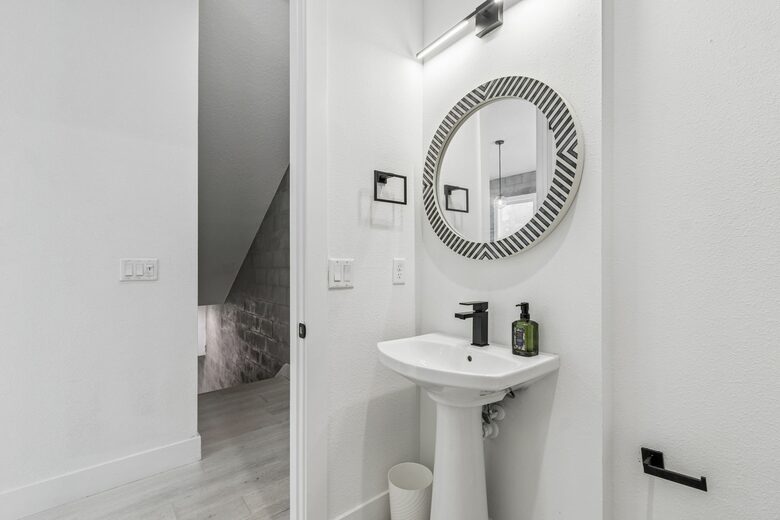 Warehouse Arts District Industrial Chic Townhome - St. Petersburg, Florida