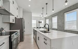 Warehouse Arts District Industrial Chic Townhome - St. Petersburg, Florida