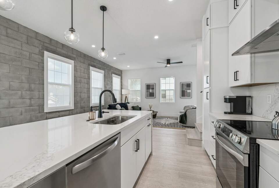 Warehouse Arts District Industrial Chic Townhome - St. Petersburg, Florida