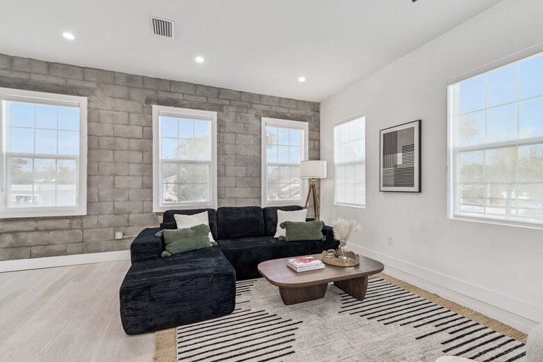 Warehouse Arts District Industrial Chic Townhome - St. Petersburg, Florida