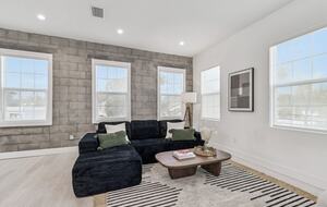 Warehouse Arts District Industrial Chic Townhome - St. Petersburg, Florida