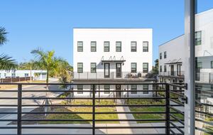 Warehouse Arts District Industrial Chic Townhome - St. Petersburg, Florida