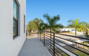 Warehouse Arts District Industrial Chic Townhome - St. Petersburg, Florida