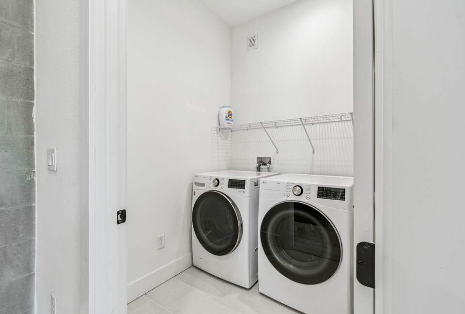 Warehouse Arts District Industrial Chic Townhome - St. Petersburg, Florida