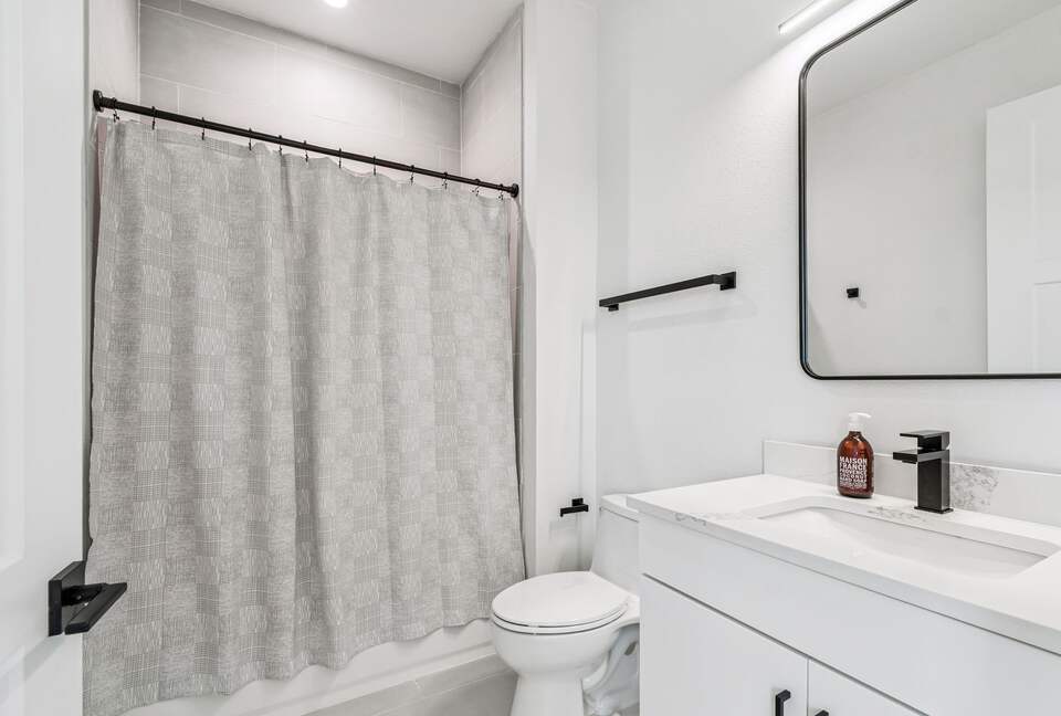 Warehouse Arts District Industrial Chic Townhome - St. Petersburg, Florida