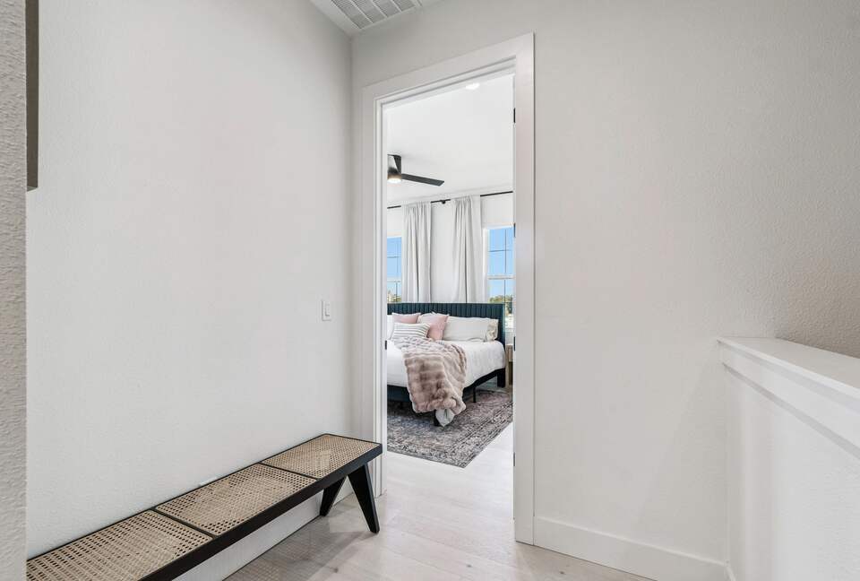 Warehouse Arts District Industrial Chic Townhome - St. Petersburg, Florida