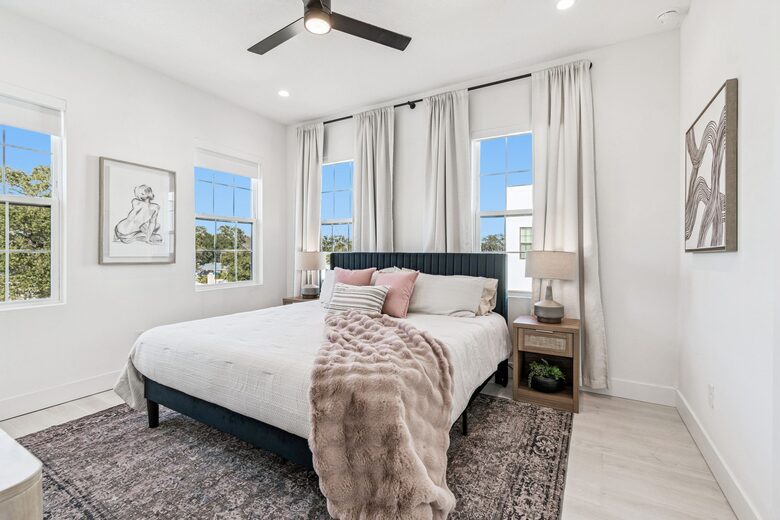 Warehouse Arts District Industrial Chic Townhome - St. Petersburg, Florida