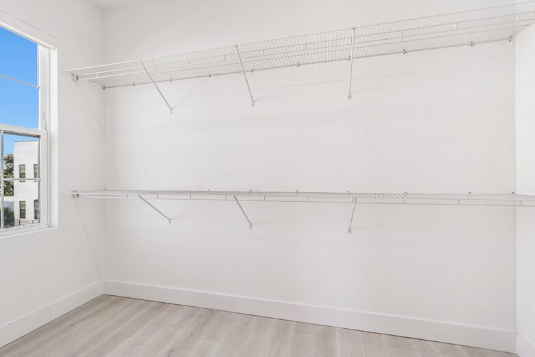 Warehouse Arts District Industrial Chic Townhome - St. Petersburg, Florida