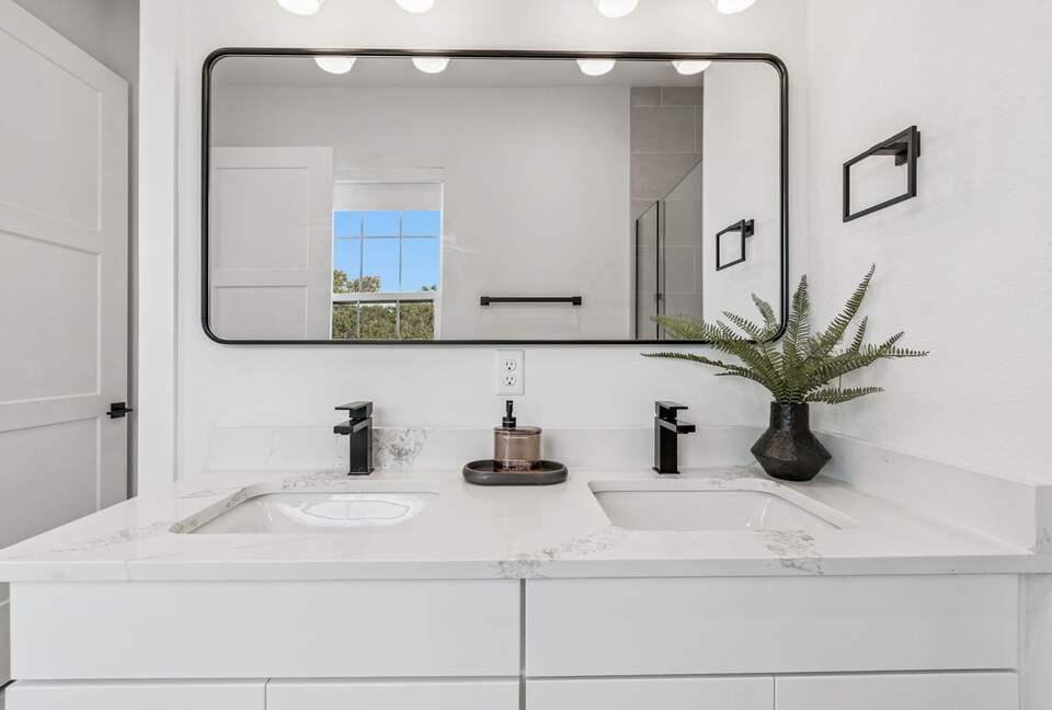 Warehouse Arts District Industrial Chic Townhome - St. Petersburg, Florida