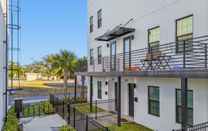 Warehouse Arts District Industrial Chic Townhome - St. Petersburg, Florida
