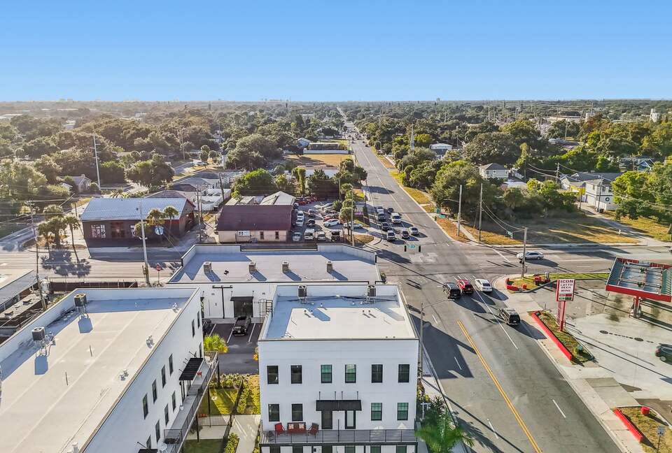 Warehouse Arts District Industrial Chic Townhome - St. Petersburg, Florida