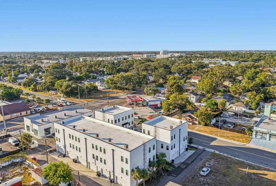 Warehouse Arts District Industrial Chic Townhome - St. Petersburg, Florida
