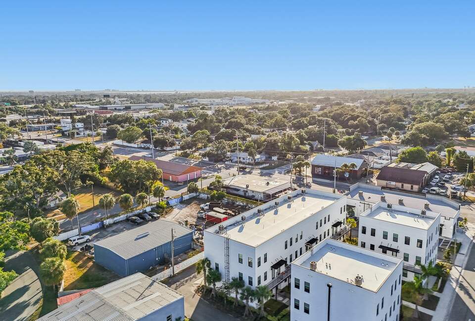 Warehouse Arts District Industrial Chic Townhome - St. Petersburg, Florida