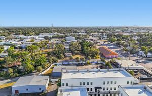 Warehouse Arts District Industrial Chic Townhome - St. Petersburg, Florida