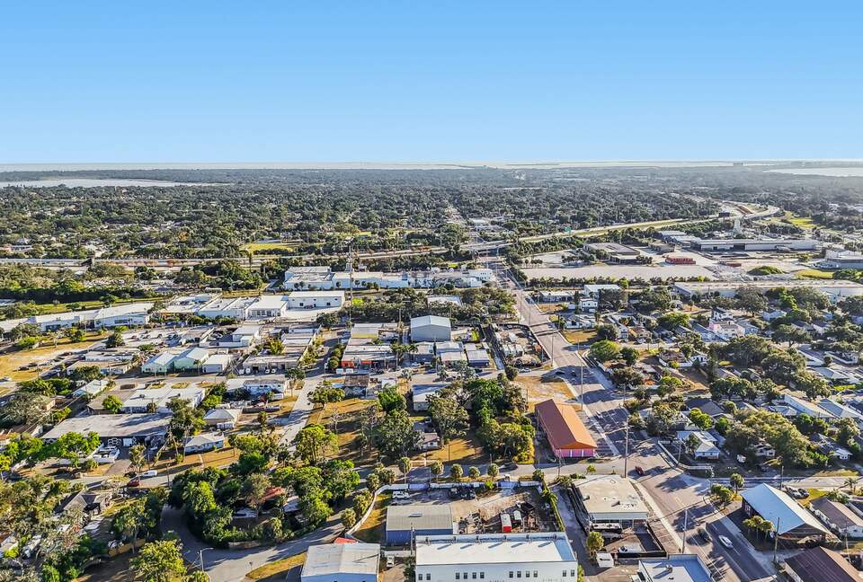 Warehouse Arts District Industrial Chic Townhome - St. Petersburg, Florida