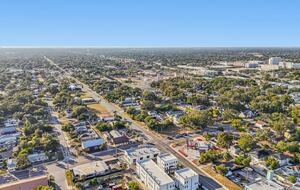 Warehouse Arts District Industrial Chic Townhome - St. Petersburg, Florida
