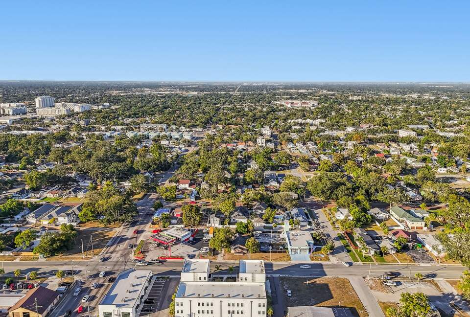 Warehouse Arts District Industrial Chic Townhome - St. Petersburg, Florida